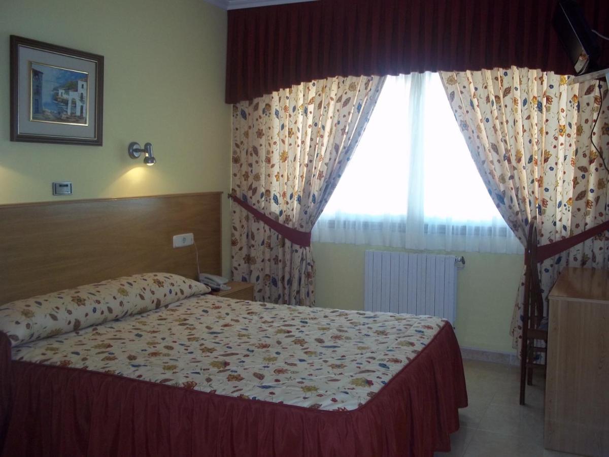 Hotel Suiza Arzúa Eksteriør billede